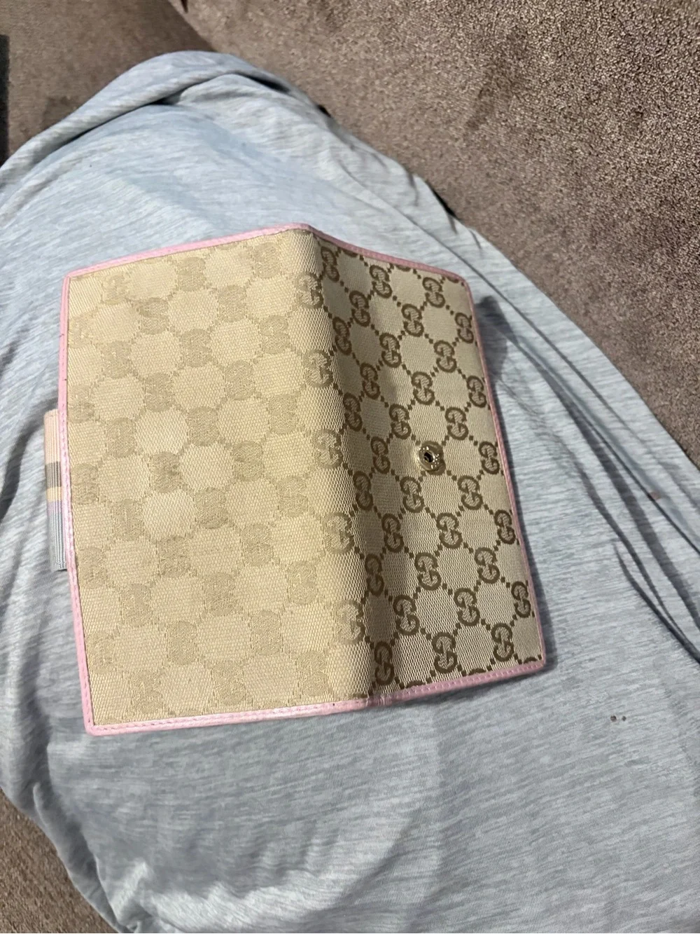 Gucci Shoulder Bag with matching wallet
